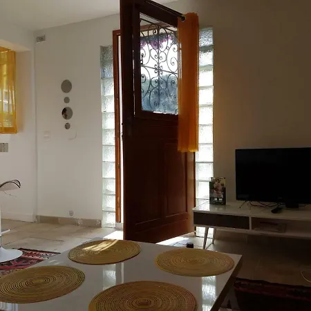 4 Avenue Auguste Galtier Studio Apartment *